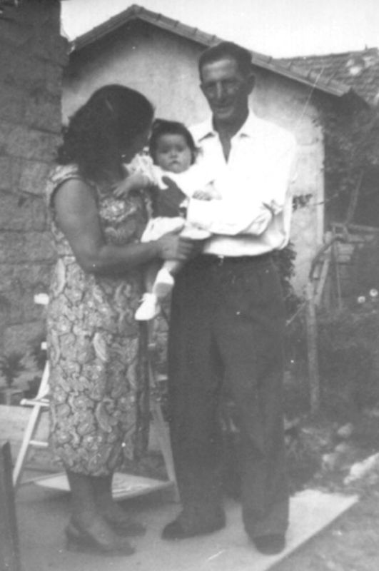 Liline Ambroggi di Bismarck, Paul Susini et leur fille Paula, 1958