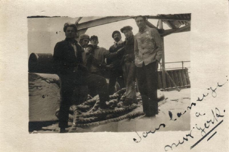 Noël Benedetti, 12 décembre 1922 (à gauche)