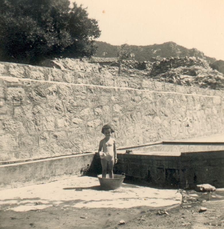 au lavoir  Monacia  Frisella, la belle-soeur de Don Jean 